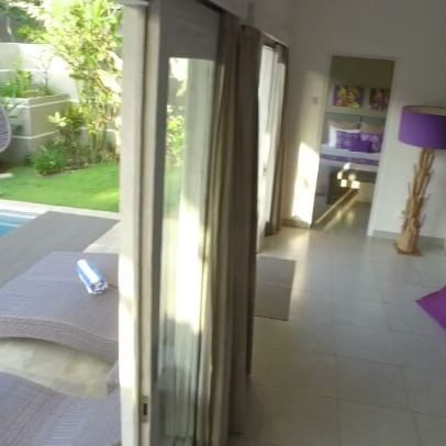 We are often asked for villas with the option to enclose the living room. Our Deluxe Villa is the perfect choice for families. 
www.balicosy.com. Get the best deal, book direct.
.
.
.
.
#balifamilyvillas#explorebali#thebaliguru #thebalibible #balibuddies #tripadvisor #paradise#instamood #pool #surfingholiday #surf #insight_bali #balipedia #beautifuldestinations #beautifulvilla #legian #seminyak #kuta #instatravel #travelgram #livefolk #letsgosomewhere #balilife#twobedroomvilla#bestofbali #familyholiday #travelwithkids - Balicosy Villas (@balicosyvillas)