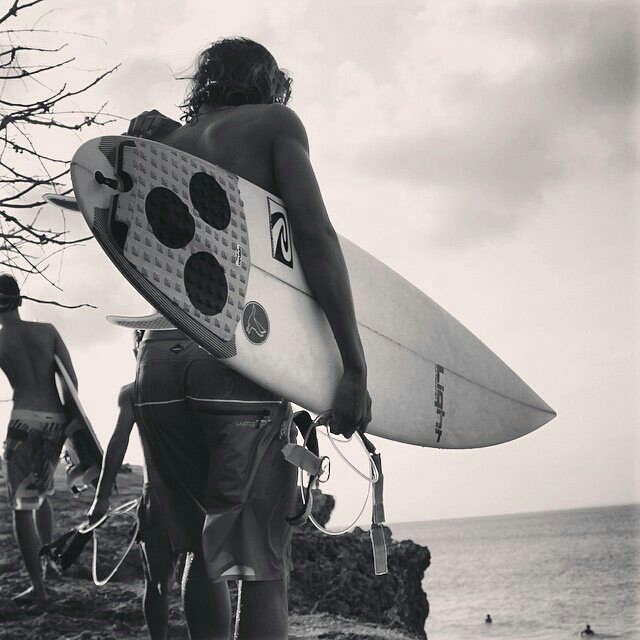 Live ur life the way u would live ur dreams 
That's the quote of the day 
Please follow for more and comment it helped out a lot 
#surf #river #ocean #clean #water #wash 
#lifestyle #life #drinks #view #dope #high #waves #down #awesome #canonphotography #canon #photography #photographylover 
#black #white - Juan Gonzalez (@jameharris0692)