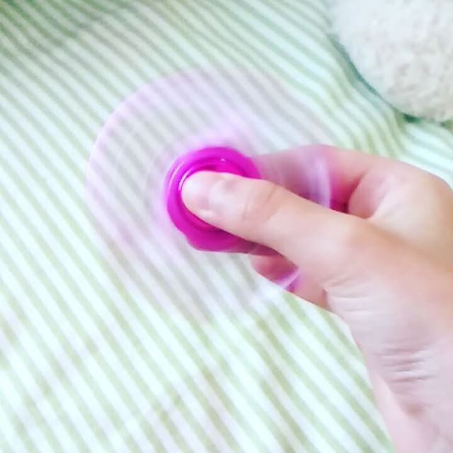 Spinner #spinner #art #illustration #drawing #draw #picture #photography #artist #sketch #sketchbook #paper #pen #pencil #artsy #instaart #beautiful #instagood #gallery #masterpiece #creative #photooftheday #instaartist #graphic #graphics #artoftheday - Independent Visual Artist (@milana_val)