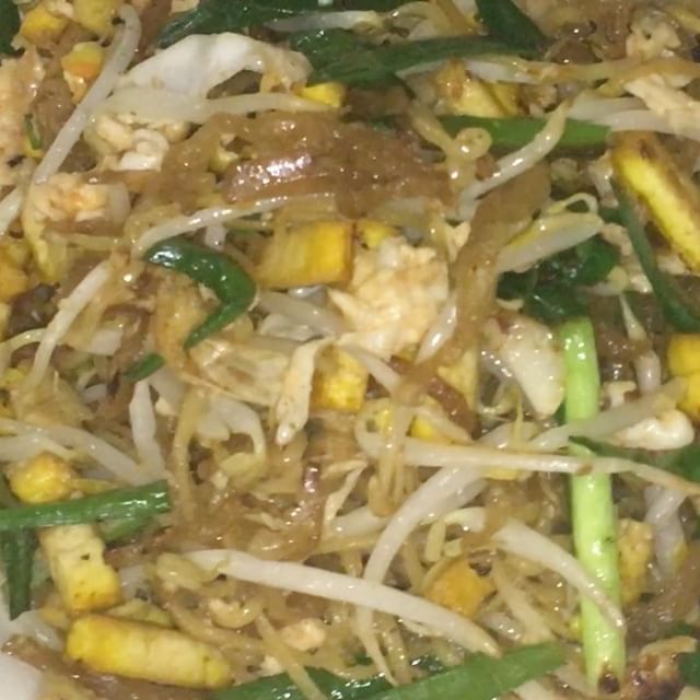 หมี่เหลืองผัดถังแตก #ผัดหมี่ #ผัดหมี่เหลือง  #chefjack #food #instrafood #cookingstylejack #realcooking #realeating #thaifood #foodporn #foodie #foodbloger #jackmethus #เข้าครัว #cooking #ครัวบ้าพลัง #foodpic #chefjackmethus #foodblog #recipe #thairecipe #ทำกับข้าว #homecooking #ทำจริงกินได้จริง : เข้าไปดูวิธีทำ ติดตามได้ที่ YouTube channel: jackmethus - LCD's Show Host 89.9fm (@jackmethus)