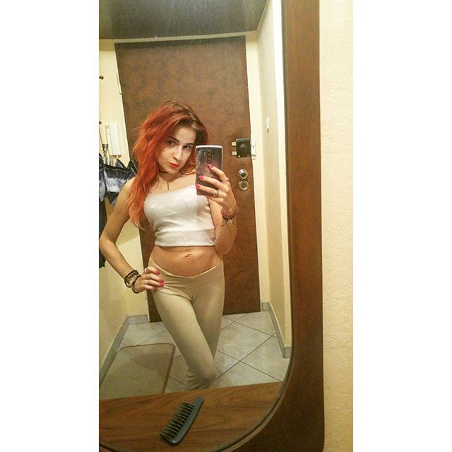 #redhair #longhair #haircut #lady #instagirl #girl #women #opole #polandgirl #poland #polskadziewczyna #single #fitbody #pic #picoftheday #bigeyes #selfietime #singlegirl #fashion #fit #polishgirl #sexybody #laska #dziewczyna #polskakobieta #selfie #instafollowers #insta #sexylegs #browneyes - Kami👪🌹 (@lorren900)