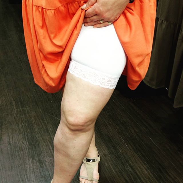 Hinkkaako reidet yhteen? Tässä vinkki (17,95) mekon alle. 😘
#Zizzifashion #Jyväskylä 
#keljonkauppakeskus #plussize #plussizefashion #fatshion #clothes #curvy #curvyfashion #curvygirl #curvynstyle #style #inspiration #personality #getinspired #beyourself #sizediversity #plusisequal
 #beyourself #sizediversity #plusisequal - My Curvy Life (@zizzi.jyvaskyla)