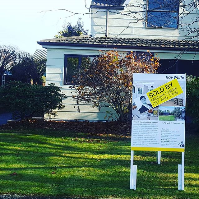Townshend is SOLD!
Plenty of cashed up Halswell buyers left over from this Auction campaign!
Call today!
#yourlocalagent #rwfullcircle #your #local #christchurch #raywhite #realestate #agent #nzrealestate #marketing #winter #sales #process #yellow #signswag - Noticias CTM (@michael_calder_raywhite)