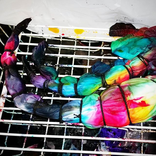 ••●●●THE EXCITING PART●●●••
My favourite part - rinse out! It's like opening a present! 
This is a fitted cot sheet that will be available for purchase soon 😊
.
.
#stylinmum #tiedye #dyersofinstagram #creativeprocess #handmade #shophandmade #handdyed #handmadebaby #shopsmall #babystyle #nurserydecor #babydecor #etsytribe #artistsunite #nurseryinspo #decorinspo #kidsdecor #aussiekids #babyswag #babyfashion #funkykids #hipkids #tiedyestyle #makersmovement #rainbowbaby #handmadekids #bespoke #madetoorder #cotlinen - Ray (@stylinmum)
