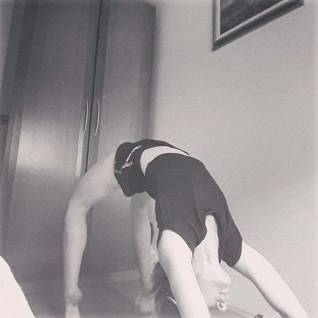 #opening #yoga #dancing # #before #eating # itd #love  #joy #goodday - Bhavya Narang (@anci_artist)