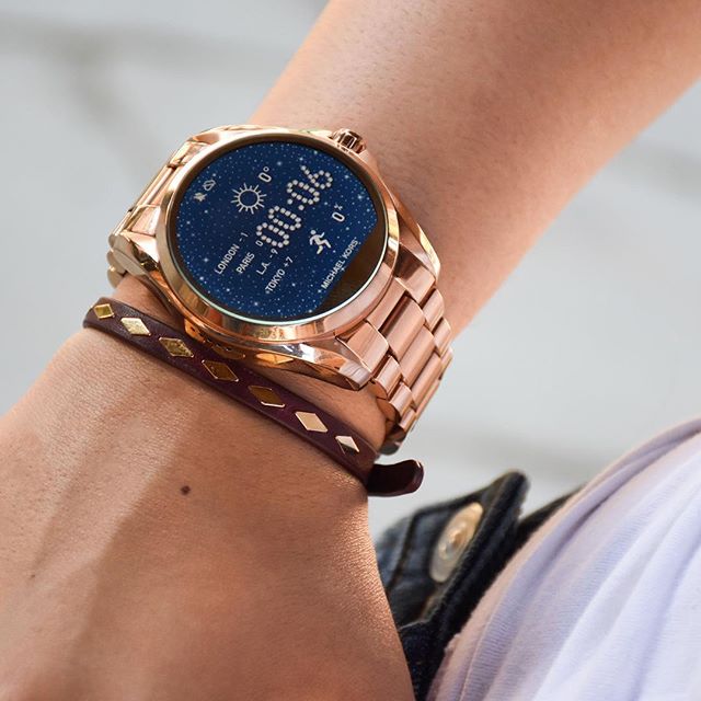 My #accesoires❣#world #istanbul #ffm #frankfurt #girl #me #photography #camera #tbt #tb #fashion #newyork #fashioninsta #lifestyle #blogger #ootd  #instagood #instaworld #instagram #picoftheday #outfit #instadaily #outdoor #details #guess #fossil #michaelkors - @IMMACULATE_ESSENCE (@melek.se)