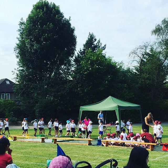 🏃🏻Okulda spor alaninda ?eşitli yarışlar  yapiyor minikler 👦🏼 🏃🏻 Sports Day at school ✌️#okulumuzu #cok #seviyoruz #sports #races #at #school - @angixs03, I'm a hot dog🌭🐕💝 (@evrenbanu)