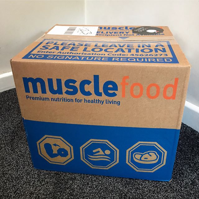 Love coming home to a @musclefooduk delivery 📦🙌 - tankipink (@gracie.e.jackson)