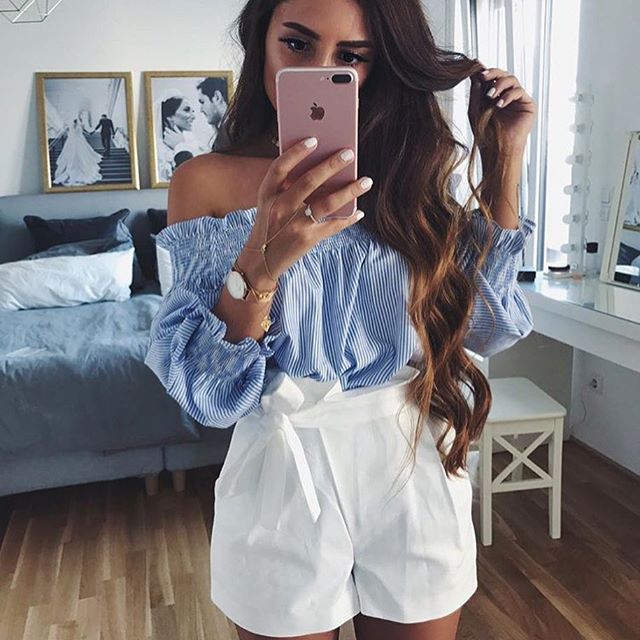 Selfie 💙 @the.fashion.beat - arianagrande✨ (@the.stylish.project)