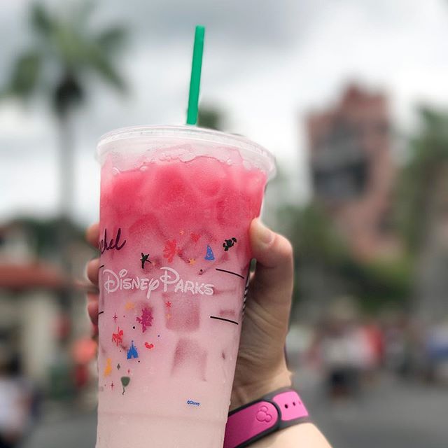Ombre Pink Drink 😋 | 📷: @cravingmagic - The Happiest Fitness Co (@drinkdis)