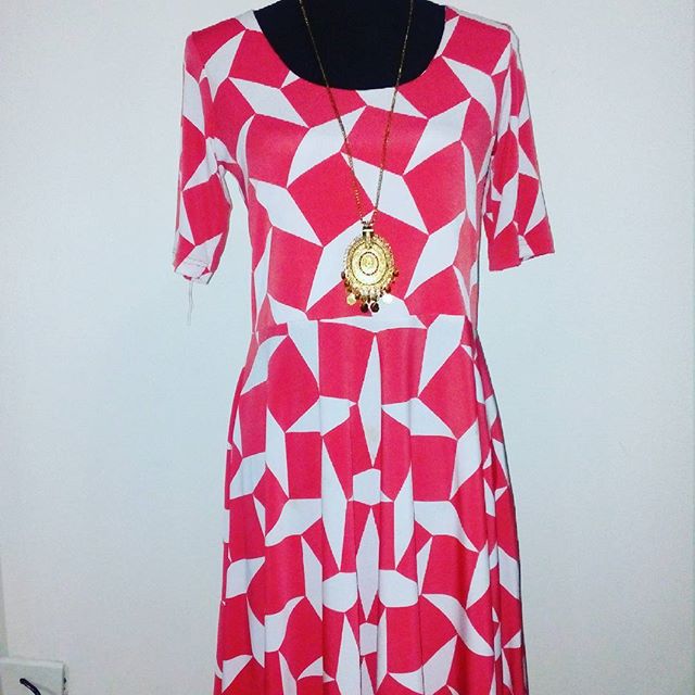 PLUS SIZE SALE!
Pink abstract skater dress
Bust size: 36-42
Waist: 32-38 inches
Fits Large to XL frames.
Php 249
Details are posted. For inquiries, you my viber 09277441831.
Payment through BPI and BDO only. 
Shipment is through XEND only. Buyer pays for shipping. Shipping fee for Manila is Php 80 (small pouch) and Php 120 for provincial (small pouch). Addtl shipment fee applies for bigger pouches. 
Comment mine if interested and submit order for through viber or SMS - 09277441831.
Order form:
Full name:
IG name:
Shipping address:
MOP/Date of Payment:
Orders:
Thank you and enjoy shopping!
#lookingforph #preowned #dressph #tops #forever21 #plussize #petite #onlineshop #legitseller #affordablewears #thriftshop #igers #shoppaholic #shopping #fashionista #plussizedress #plussie #bbw #plussizebarbie #plussizeclothes #plussizeph #plump #plusfactor #fashionforless - My Curvy Life (@fashcurves)