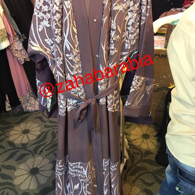💖💖PREORDER Abaya💯💯 Made In 
Saudi Arabia💞💞 ✔Size: s - xxl
✔Style: Kimono button on
✔Price: RM 250(termasuk postage S&S add RM5 &kami tanggung perbezaan matawang) ✅50% deposit required upon confirmation 50% required before postage  #abayadarisaudi 
#abaya 
#abayasaudi 
#abayamurah 
#abayadarisaudi 
#jubah
#abayapremium
#abayamalaysia
#abayamadinah
#abayamekah
#bazarmalaysia
#bazarpaknil
#hariraya
#jubahmurah 
#jubah 
#jubahcantik 
#jubahmuslimah 
#jubahdress 
#jubahraya2017 - umaira shoppe (@zahabarabia)