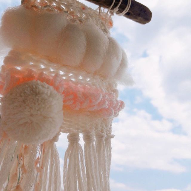 #2g_weaving .
.
굿모닝♡
.
.
#위빙 #타피스트리 #위빙수업 #위빙클래스 #원데이클래스 #용인수지 #수지위빙 #광교위빙 #죽전위빙 #분당위빙 #취미 #취미생활 #핸드메이드 #벽장식 #인테리어소품 #태교수업 #weaving #handmade #handmade #interior #walldeco - Accesorios Carol Granadillo (@2g2g_weaving)