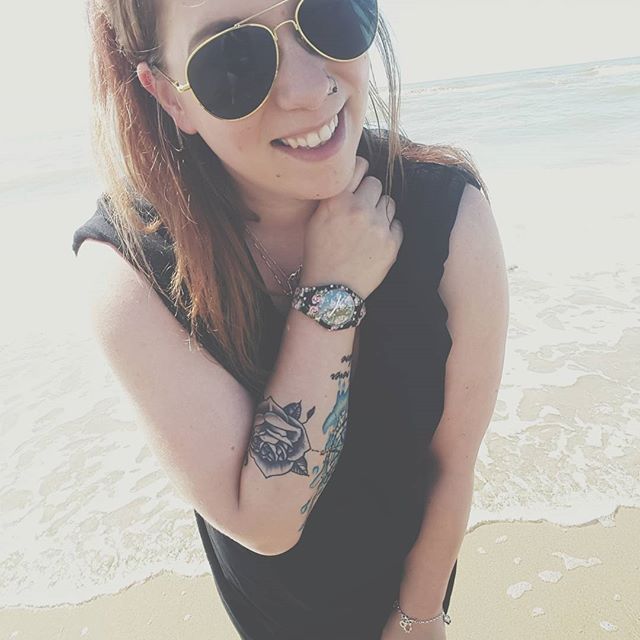 Kann ich bitte wieder zur?ck ans Meer? 😒😪😱 #netherlands #noordwijk #northsea #throwback #ocean #beach #waves #sunglasses #sunshine #summer #colorful #inked #tattooed #girlswithtattoos #landscape #landscape_captures #nature #naturelovers #travelandlife #travelgram #travelgirl #travelphotography #travel #wanderlust #fff #spam4spam #like4like #photograpy - Giovanni Cal? (@_.babyfell)