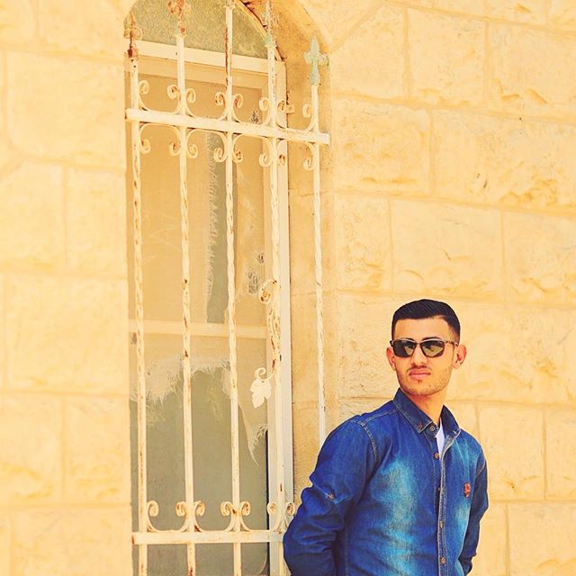 المَسافة تَخلِق الإحترام.
.
.
.
.
.
.
.
.
.
#palestine #photoday #photos #photoshoot #photography #photographer #live #like4like #lifequotes #like4follow #likeforlike #instagood #instagram #instagramer #instaselfie #follow #foodporn #followers - Jeito de Menina (@obayda_a_kh)