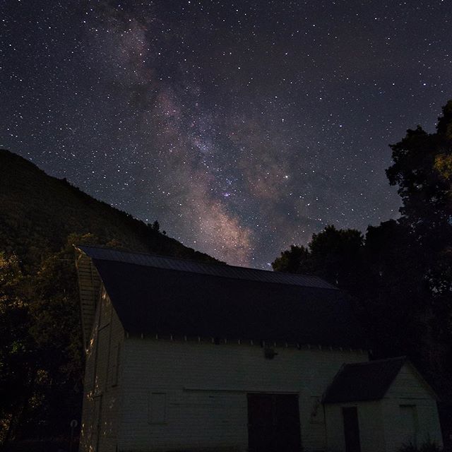 Milky Way in Hobble Creek Canyon🌌🌌🌌
?
#nightphotography #longexposure_shots #milkywaychasers #igpodium_night #awesome_earth #nightscape #majestic_earth #nightphotography_exclusive #awesome_earthpix #nightscaper #nightphotographypros #igworldclub_astrophotography #ig_astrophotography #astrophotography #nightshooters #night_shooterz #rsa_night #longexposhots #fantastic_universe #longexpohunter #amazing_longexposure #werutah #youtah #beutahful #utahisrad #longexpo_additction #utahisbeautiful #global_hotshotz #earthfocus - Matthew Hawk (@chandyman124)