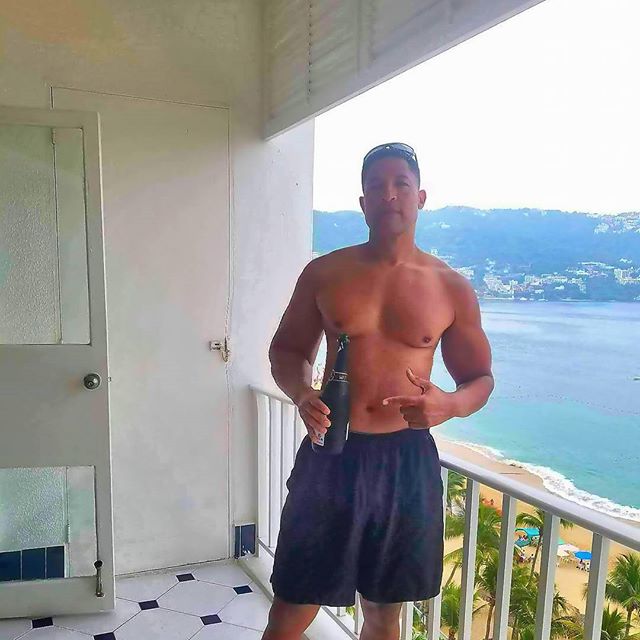 Life is good 👑
.
.
.
.
.
.
.
.
.
#luxury #lifestyle #motivational #fashionblogger #traveller #swimsuit #dailylook #zaddy #melanin #fitnessmotivation #travelblogger #sundayfunday #cosmopolitan #mexico #hotel #staycation #goprohero4 #champagne #travels #drinking #vacations #papi #wealth #travelgram #tan #vacation #travelblog #travelnoire #selfpic
.
.
.
.
.
. - EBENEZER HANS (@crankycraig1)
