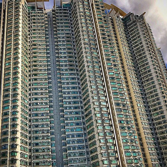#massive #building in #hongkong - My iPhone camera was not able to completely catch it - Silvia Gu (@lellandmuzu)