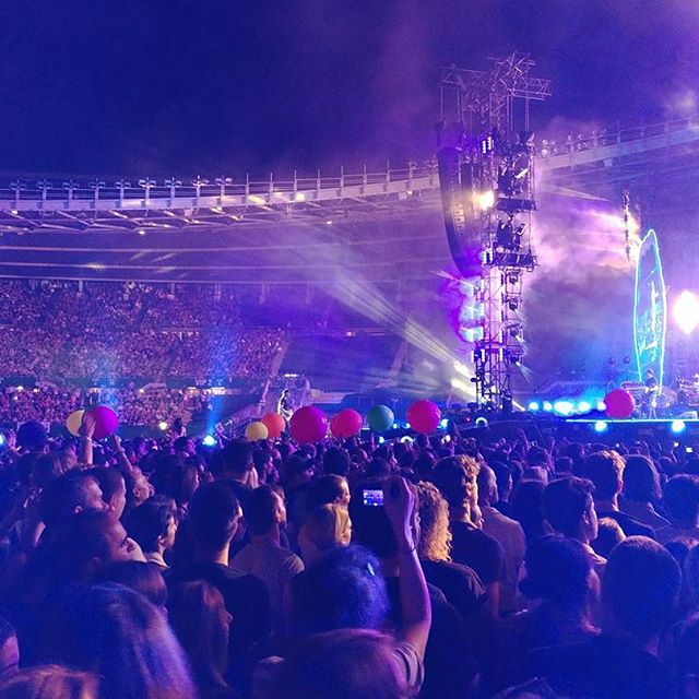#coldplay #2017 #vienna
#goodfriends #goodtimes - Christoph Jay (@mr_poke_battista)