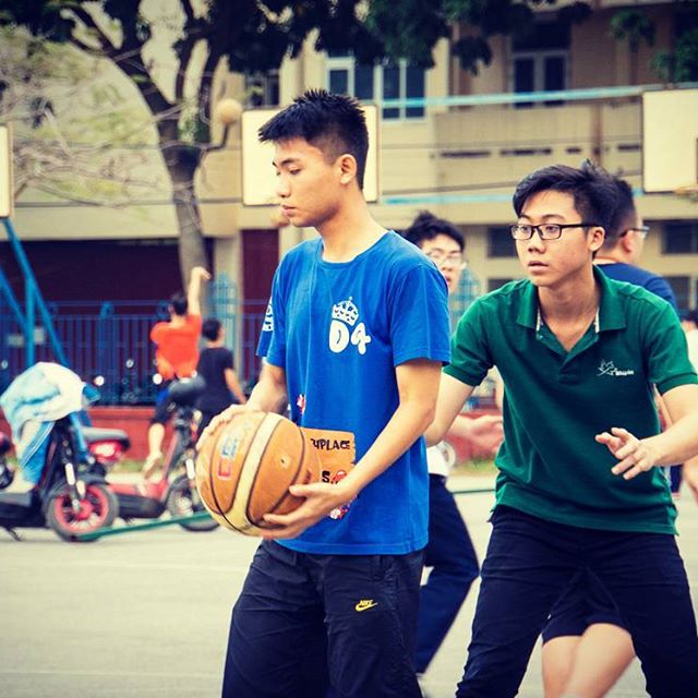 #vietnam #haiphong #vimaru #student #University #campus #competition #man #people #adult #basketball #athlete #wear #woman #ball #action #game #soccer #outdoors #recreation #motion #school #education #enjoyment #child #actionenergy #tags #ultralabapps #instahash - Snapchat: ETHANTHOMASBAN👻 (@pak.stanley)