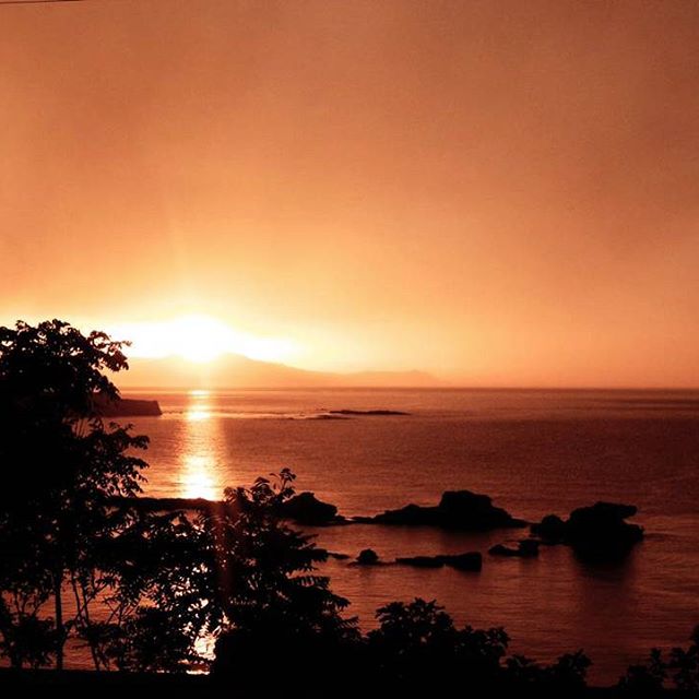 Paradise - Batam Island 🇲🇨 (@visualsofashaman)