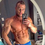 Dre (@bennyswoll)